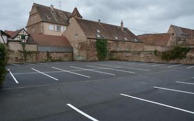 Logis Hotel Du Centre - Halte Ideale En Cyclotourisme Avec Garage A Velos Clos